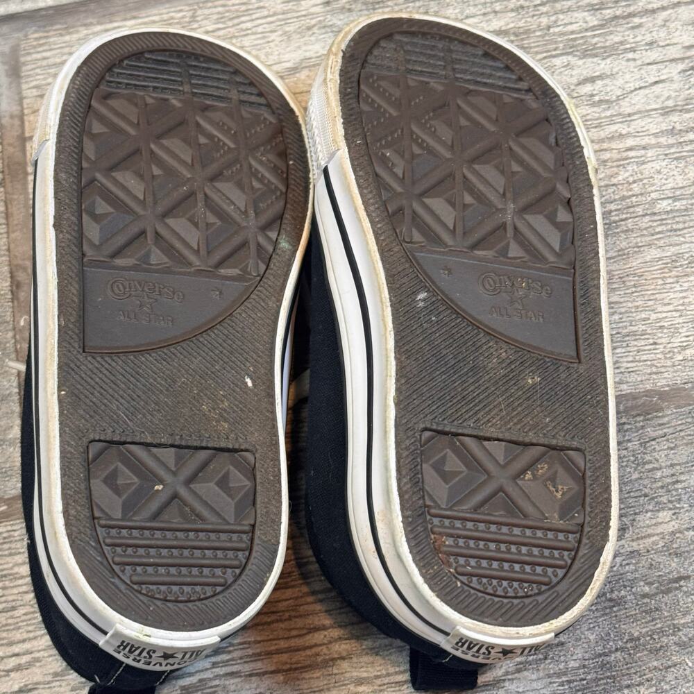 Converse All Star Kids Classic Black and White Sneaker Size 10 - Picture 5 of 6